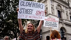 Brexit: Protests across the UK after government closes down parliament ahead of EU exit deadline