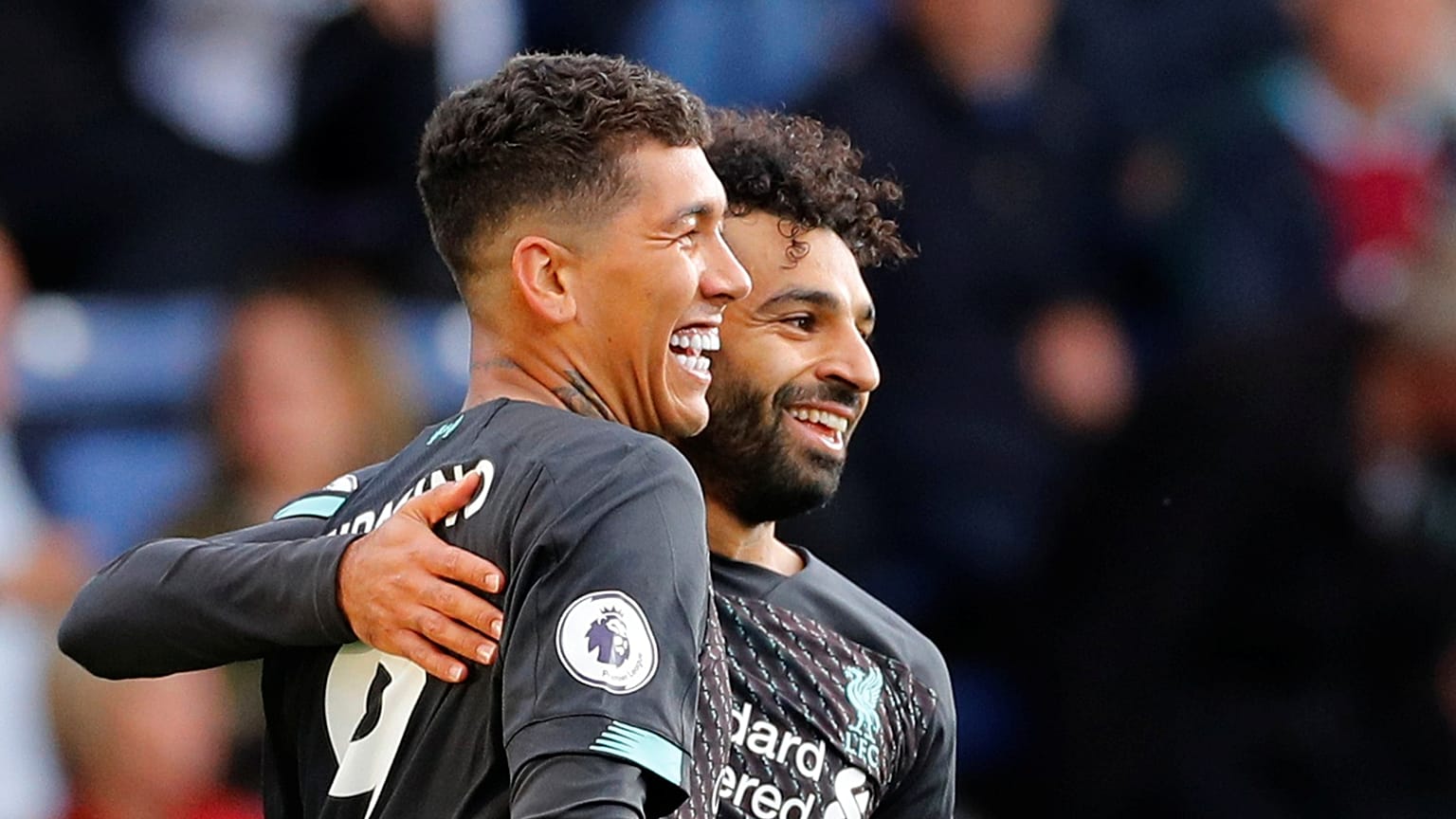 روبرتو فيرمينو و زميله محمد صلاح 