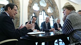 Νέες συναντήσεις Λουτ την Δευτέρα με Αναστασιάδη - Ακιντζί για το Κυπριακό