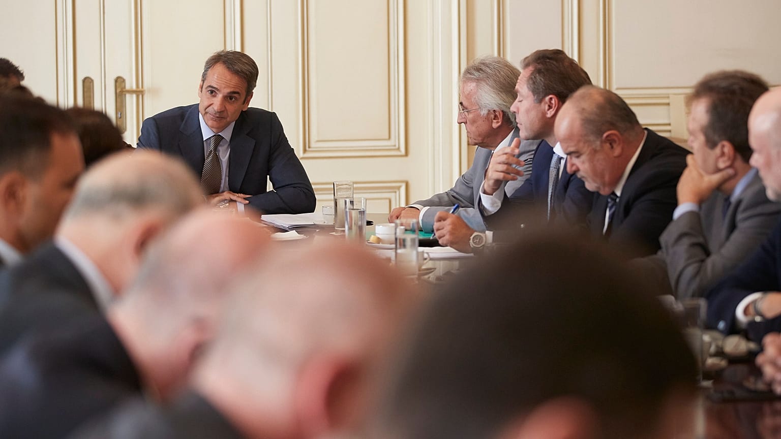 Συνάντηση Μητσοτάκη με τους κοινωνικούς εταίρους εν όψει ΔΕΘ