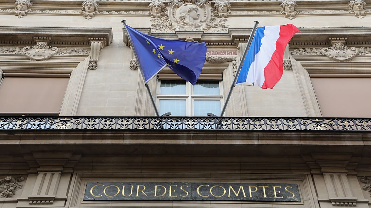 Kötelező az uniós zászlót kitenni a francia osztálytermekben