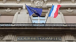 Kötelező az uniós zászlót kitenni a francia osztálytermekben
