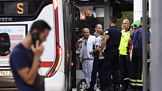 Helyszínelés a késelés színhelyén Villeurbaine-ben