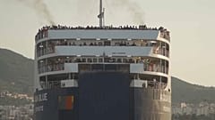 Lesbos: 1400 Migranten nach Nordgriechenland gebracht
