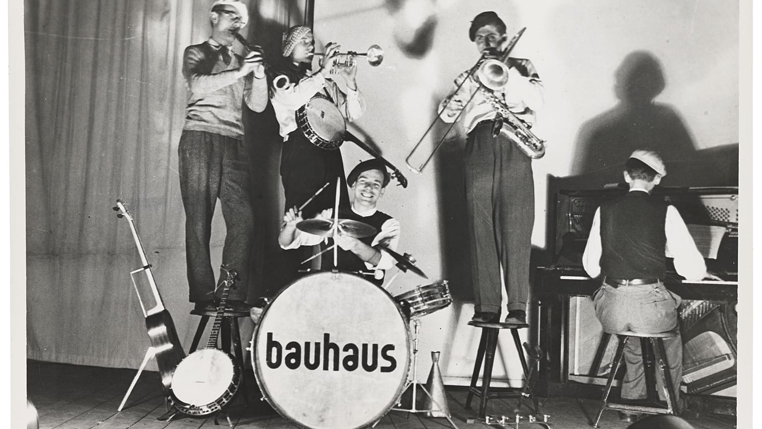 Yoga und andere Aktivitäten: Berlin feiert 100 Jahre Bauhaus