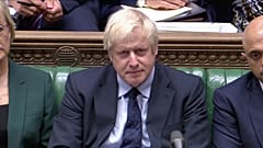 Der britische Premierminister Boris Johnson spricht im Parlament in London.