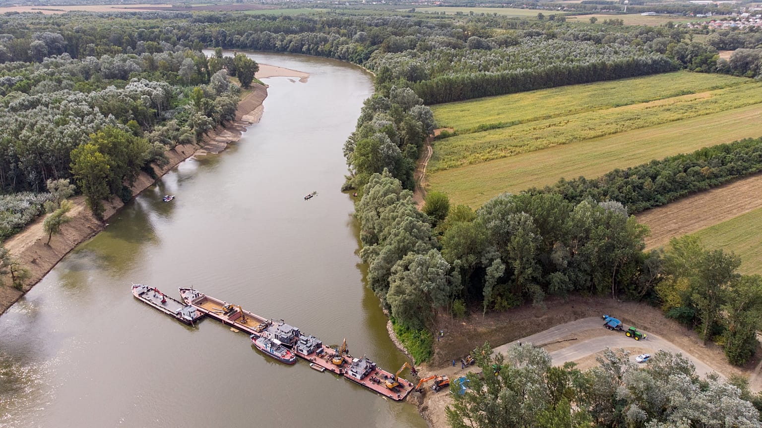 A felső-tiszai hulladékgyűjtő egyik úszó eleme