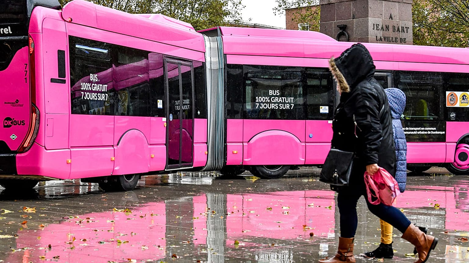 Ingyenessé tették a tömegközlekedést egy francia városban, egy év után megnézték, mennyire vált be
