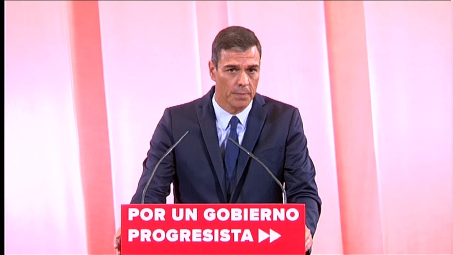  Podemos insist on formal coalition as price for saving Sánchez