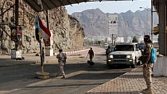 الحكومة اليمنية تقول إنها ترغب في الحوار مع أبوظبي لحل أزمة الجنوب 