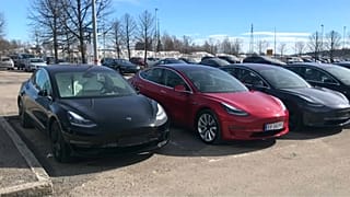 Продажи электрокаров резко упали 