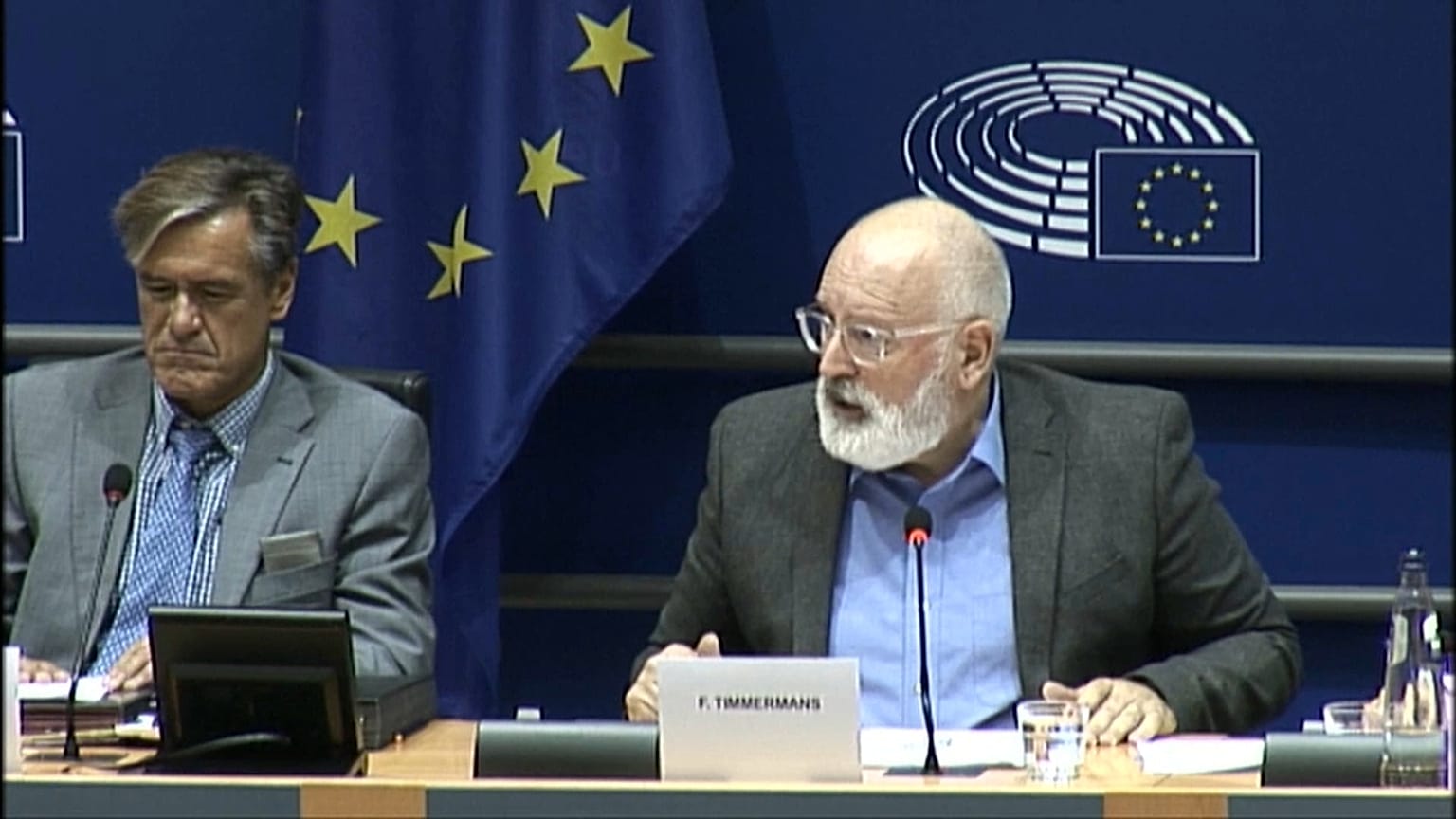 Timmermans detta la linea del nuovo esecutivo UE: "Fondamentale la difesa dello Stato di diritto"