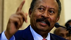 رئيس الحكومة السودانية عبد الله حمدوك في مؤتمر صحافي في الخرطوم 