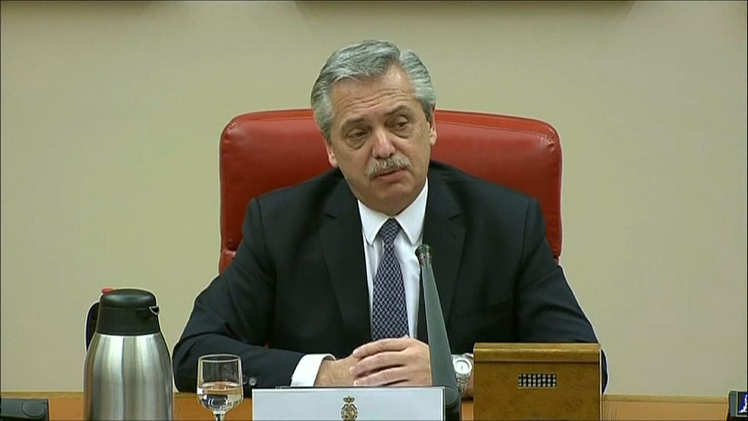 El candidato peronista Alberto Fernández habla en Madrid de la situación económica en Argentina