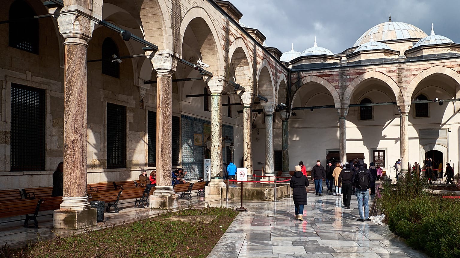 Topkapı Sarayı Cumhurbaşkanlığı'na bağlandı, personel KHK ile geçici görevli sayılıyor