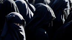 إسبانيا تصدر أوامرَ اعتقال بحق أربع نساء محتجزات في المخيمات السورية