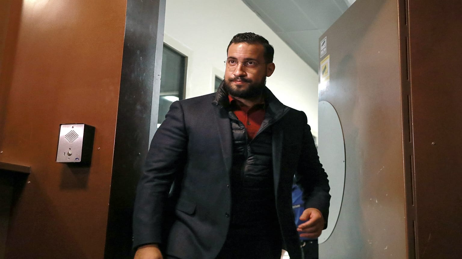 الحارس الشخصي السابق للرئيس الفرنسي إيمانويل ماكرون، الكسندر بن علّة