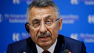 Cumhurbaşkanı Yardımcısı Fuat Oktay, İtalya'nın Cernobbio kentinde Ambrosetti Forumu’na katıldı. ( Muhammet Fatih Oğraş - Anadolu Ajansı )