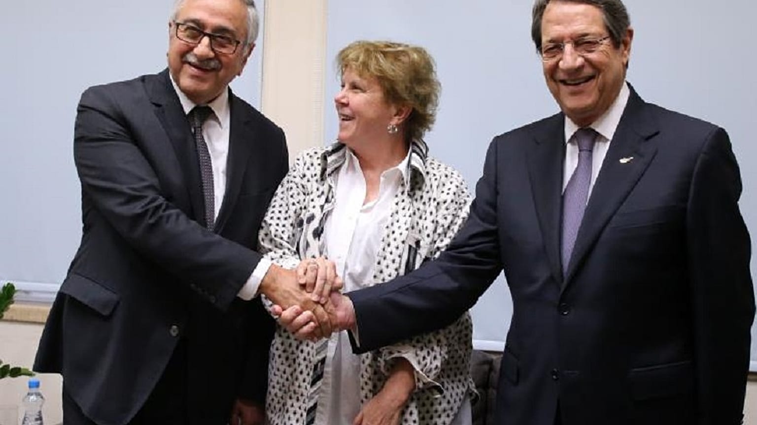 Αναστασιάδης μετά τη συνάντηση με Ακιντζί: «Δεν εγκαταλείπουμε την ελπίδα»