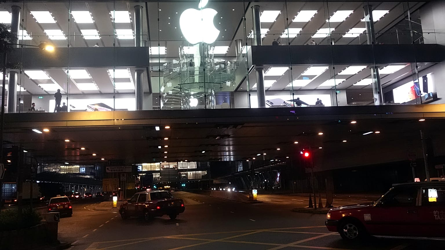 Apple Pekin yönetiminin Uygurların iPhonelarını hedef aldığını doğruladı