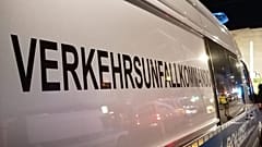 Porsche SUV rast auf Bürgersteig in Berlin-Mitte: 4 Tote