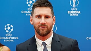 ميسي سيصبح لاعبا حرا بعد أربعة أشهر ويمكنه الرحيل عن برشلونة متى شاء