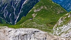 Deutscher Bergsteiger stürzt in den österreichischen Alpen in den Tod