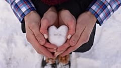 في انتظار فارس الأحلام ... فتاة مصرية تعلن عن تجميد بويضاتها والإفتاء تقول كلمتها 