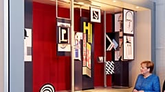 Merkel im Bauhaus-Museum