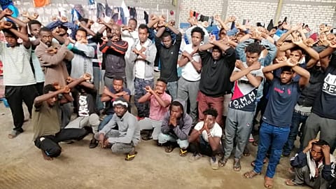 Migrantes en Qasr Bin Gashir