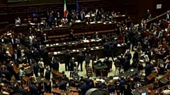 Fiducia: sì della Camera al Conte bis; destra in piazza contro il governo 