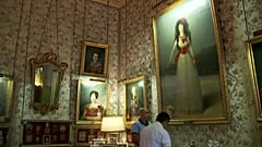 La duquesa de Alba vuelve al palacio de Liria a tiempo para su apertura 