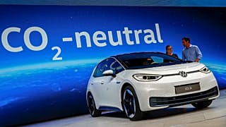 Carmakers near CO2 cliff-edge in electrification race