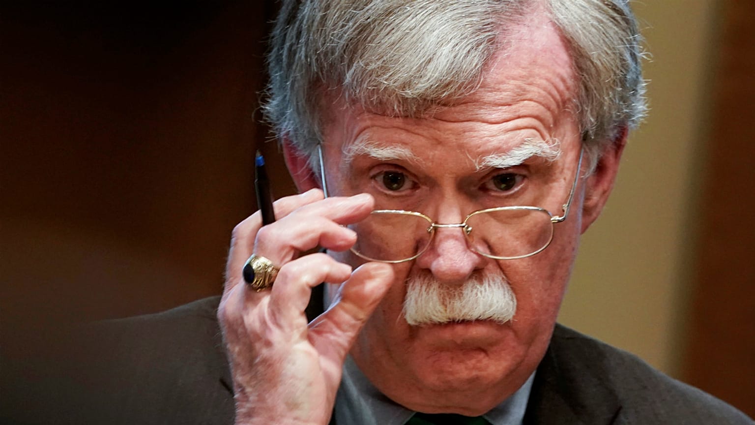 John Bolton soma-se às baixas na Administração Trump