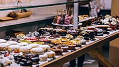 Mitarbeiter stiehlt Kuchen im Wert von 90.000 Dollar in New Yorker Edel-Bäckerei