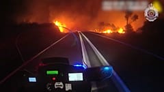 Mitten im Buschfeuer- dramatische Bilder