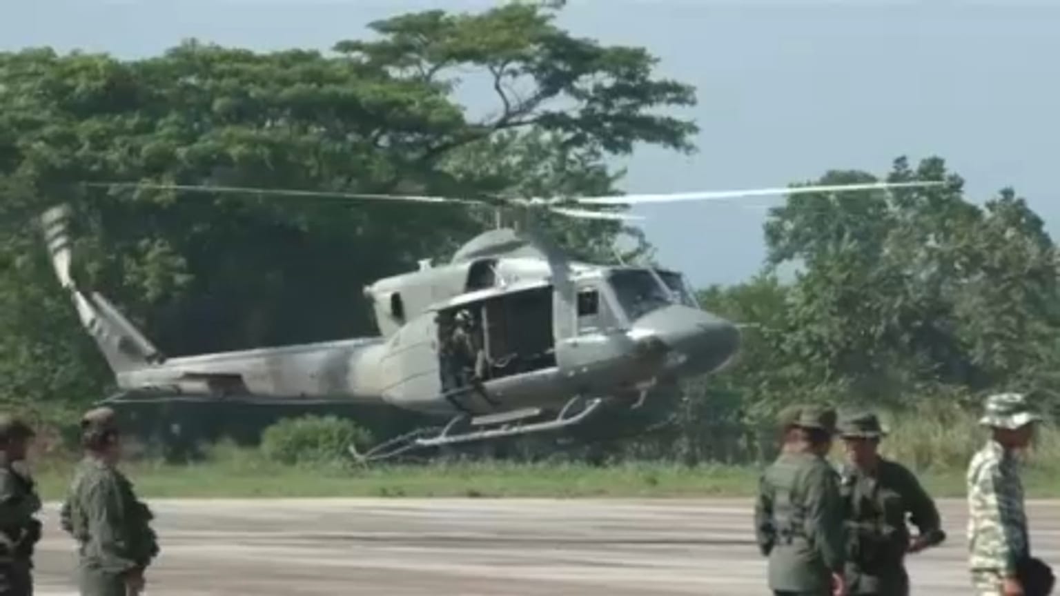 Érik a venezuelai katonai beavatkozás