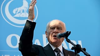 Bahçeli'den 'Susamam' yorumu: "Rap adına darbeye heveslenenler türeyebilir"