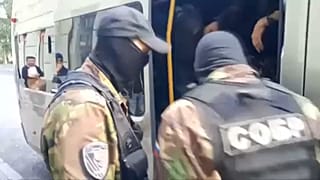 Rus polisi, muhalif lider Elexei Navalny taraftarlarının ev ve iş yerlerine baskın düzenledi