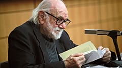 Ο ποιητής Νάνος Βαλαωρίτης