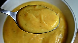 Lebensbedrohliche Vergiftung: Frau durch abgelaufene Gemüsesuppe gelähmt