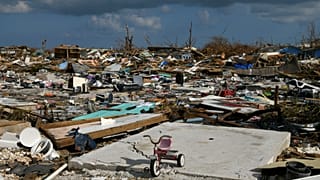 Νέος τροπικός κυκλώνας απειλεί τις Μπαχάμες