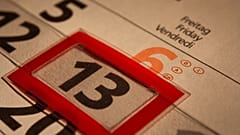 لماذا يتعوّذ بعض الناس من يوم الجمعة 13 ولماذا يُعْرَف بيوم "النحس" ؟