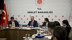 Adalet Bakanı Abdulhamit Gül Türkiye Barolar Birliği Başkanı Metin Feyzioğlu ile Yargı Reformu'na ilişkin görüş alışverişinde bulundu