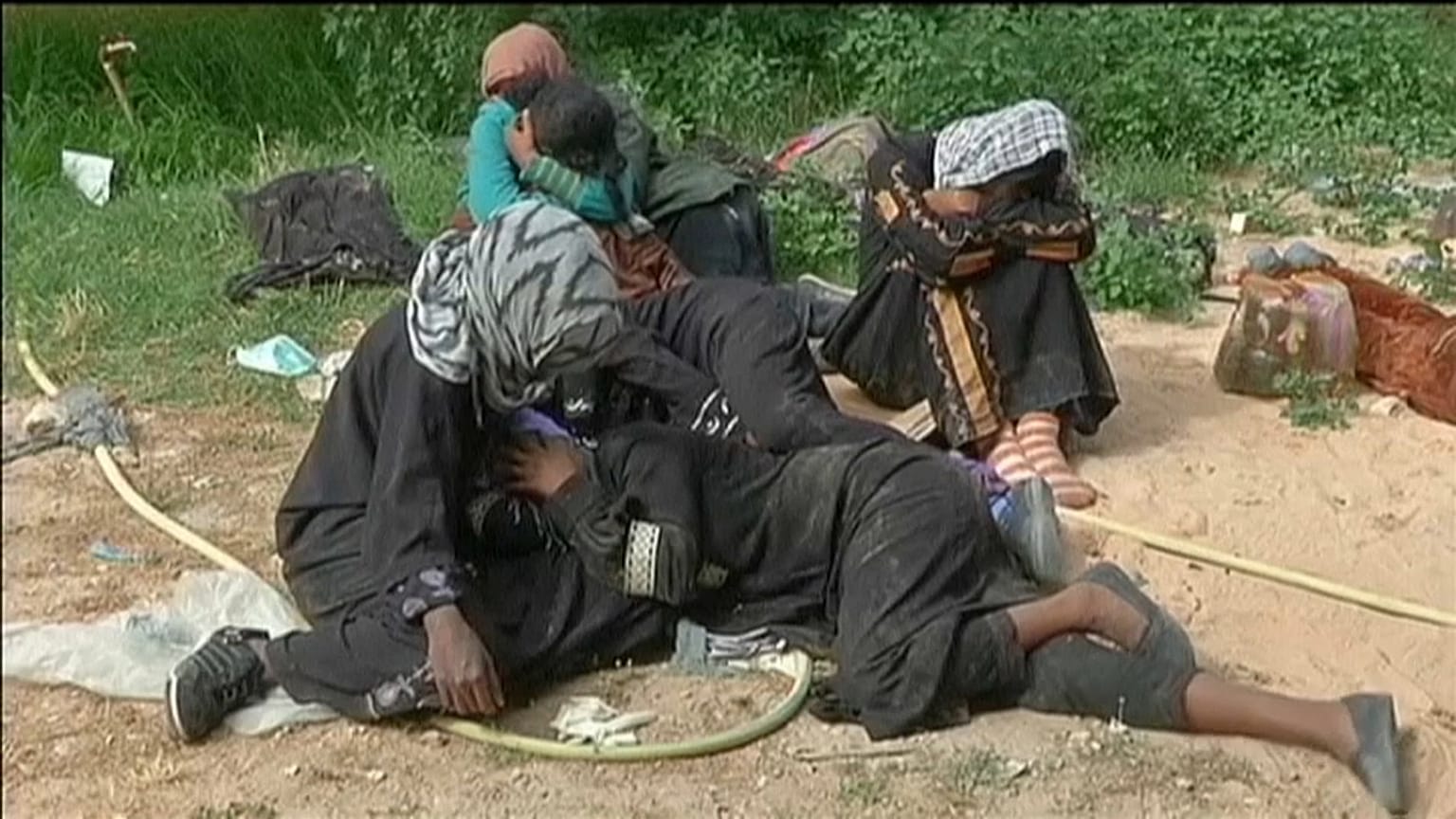 Migranti: arrestati tre aguzzini di un campo lager in Libia