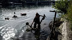 Schrott in der Rhône: Freiwillige fischen 109 E-Roller aus dem Wasser