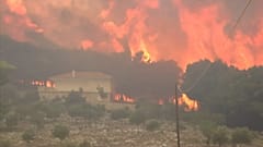Grèce : l'île de Zante en proie aux flammes