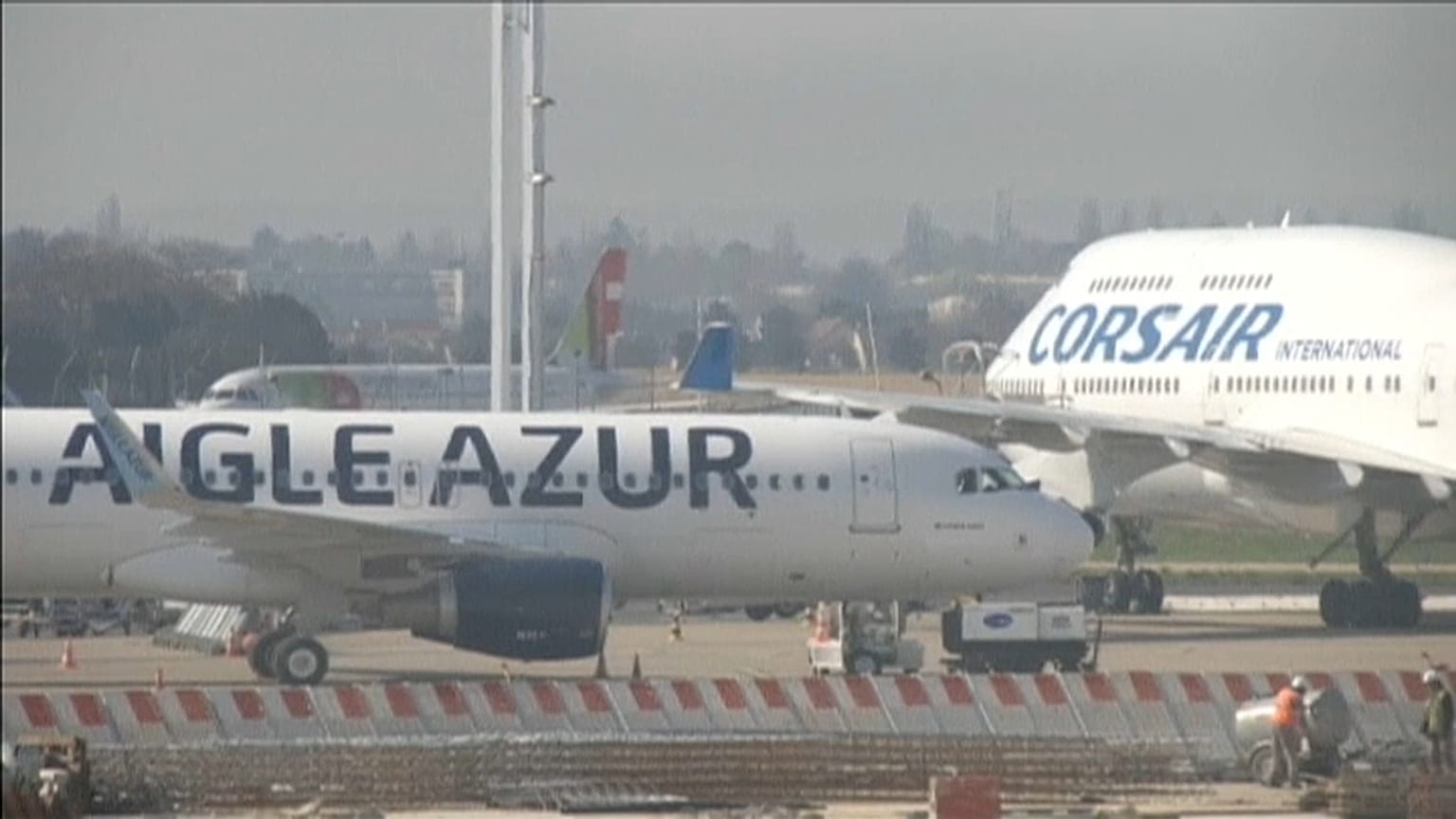 La compagnie Aigle Azur, placée en liquidation judiciaire, trouvera-t-elle un repreneur ?