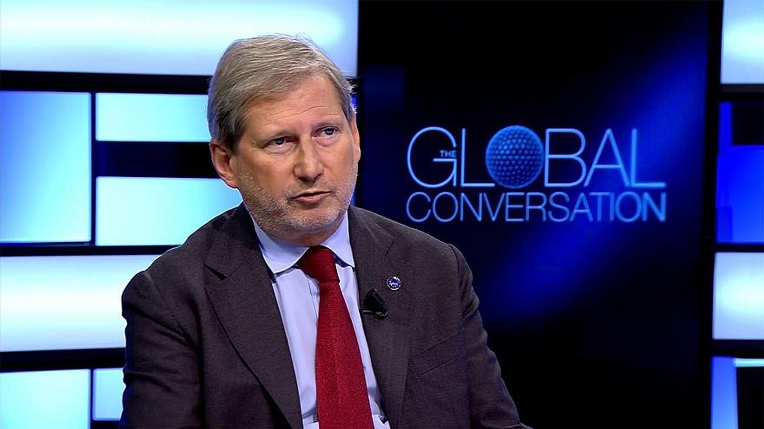 Johannes Hahn: "Um Brexit sem acordo terá um impacto muito forte no orçamento"