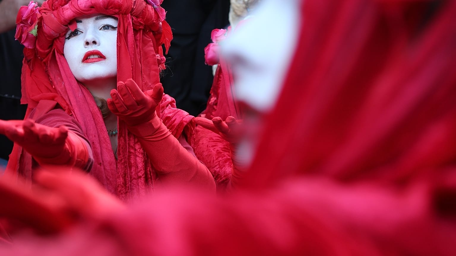 Death knell for the high street? Fashion funeral in pictures